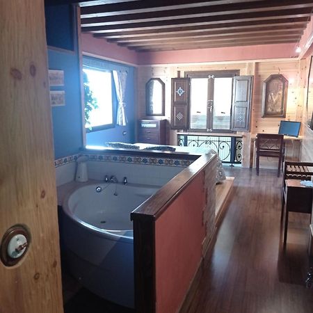 Hostal La Casona de la Reina Berta Murillo de Gállego Exterior foto