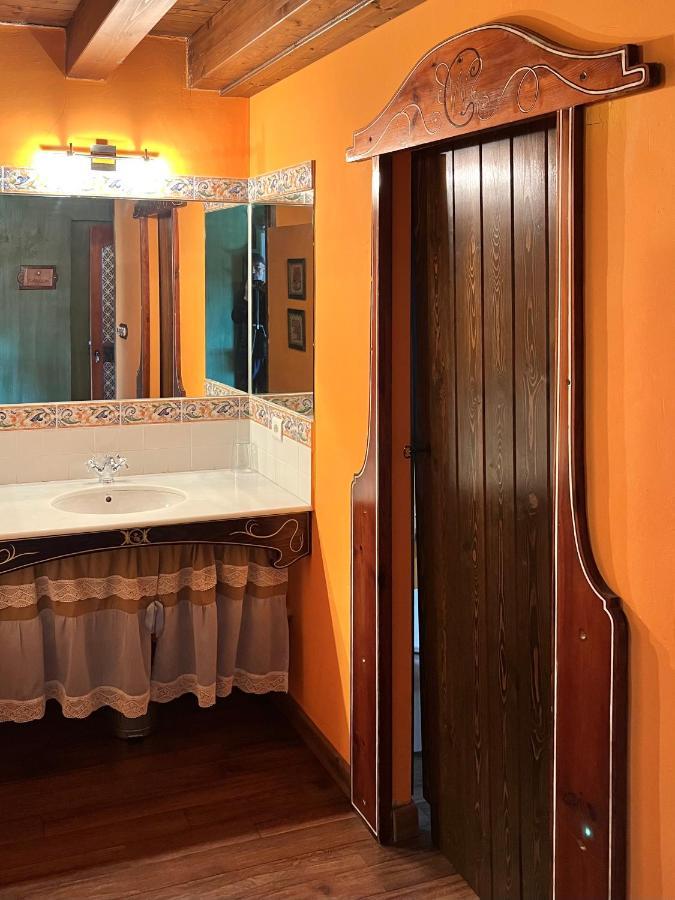 Hostal La Casona de la Reina Berta Murillo de Gállego Exterior foto