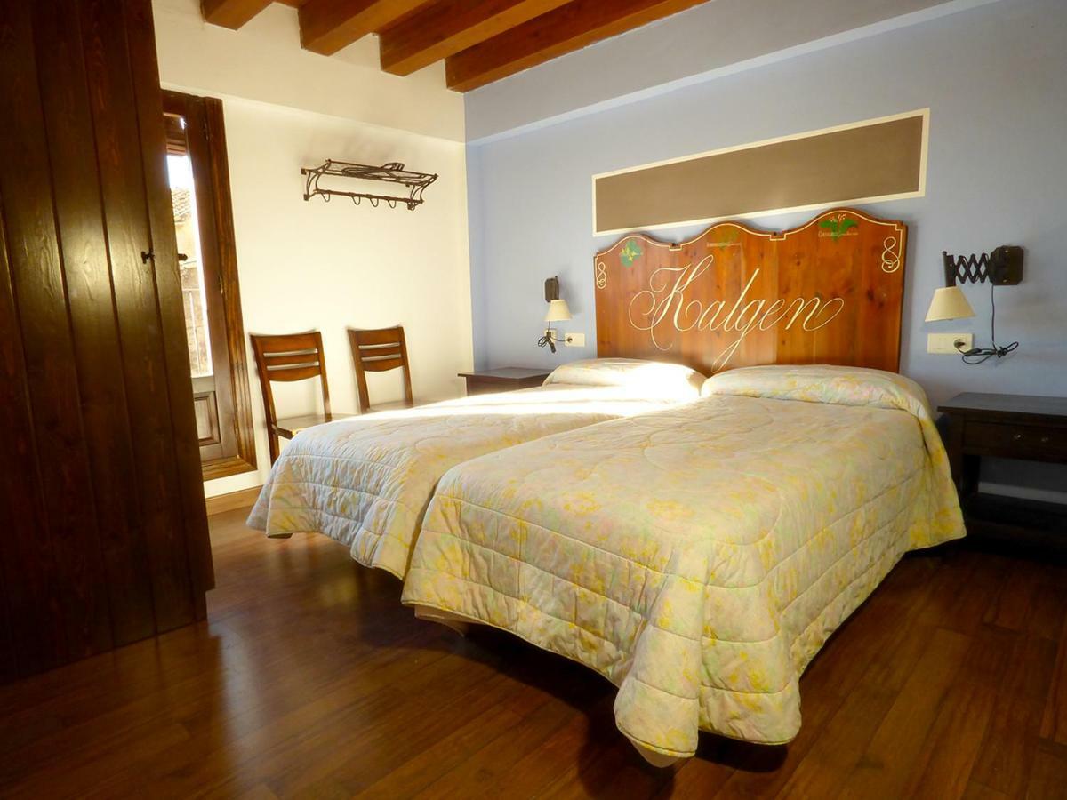 Hostal La Casona de la Reina Berta Murillo de Gállego Exterior foto