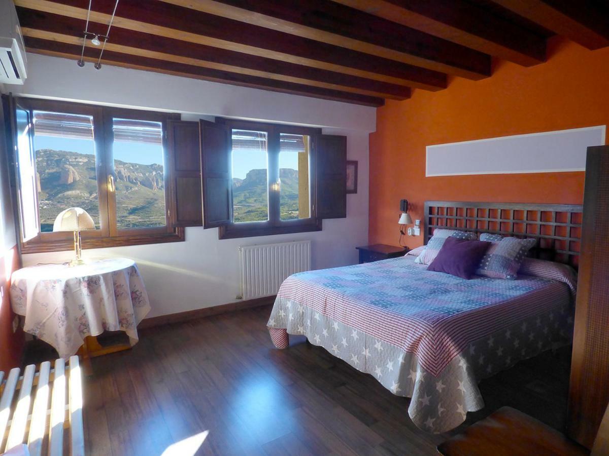 Hostal La Casona de la Reina Berta Murillo de Gállego Exterior foto