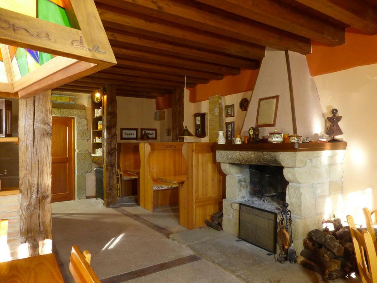 Hostal La Casona de la Reina Berta Murillo de Gállego Exterior foto