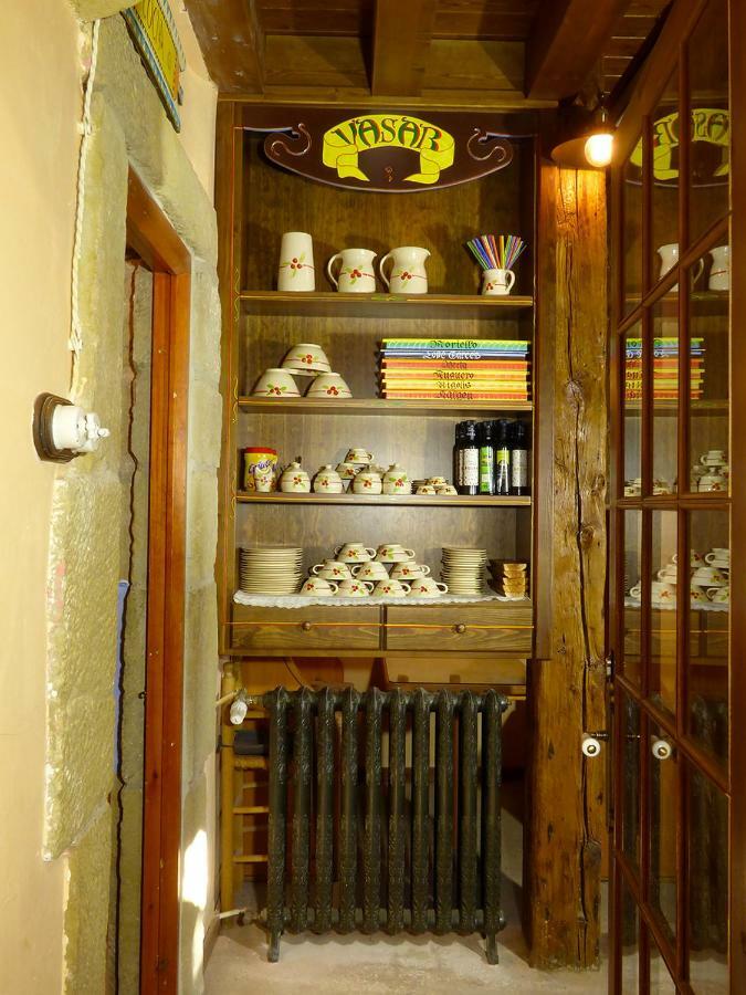 Hostal La Casona de la Reina Berta Murillo de Gállego Exterior foto